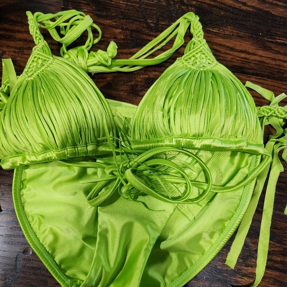 PQ Swim Mila Lime Bikini M Top/Large Bottom - Picture 13 of 13